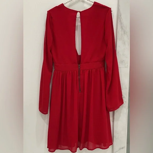 🔴YA LOS ANGELES RED V NECK DRESS🔴 - Picture 2 of 11